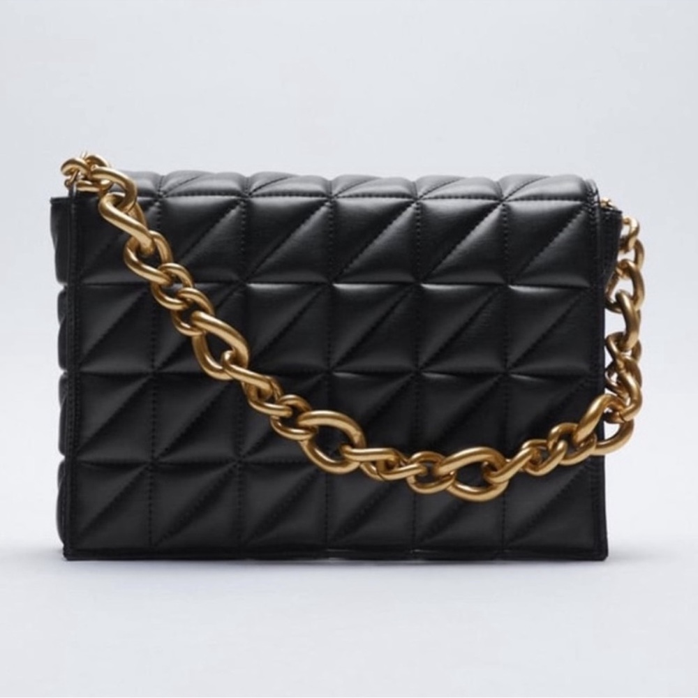 ZARA Quilted Black Shoulder Bag with Chunky Gold
Chain Strap